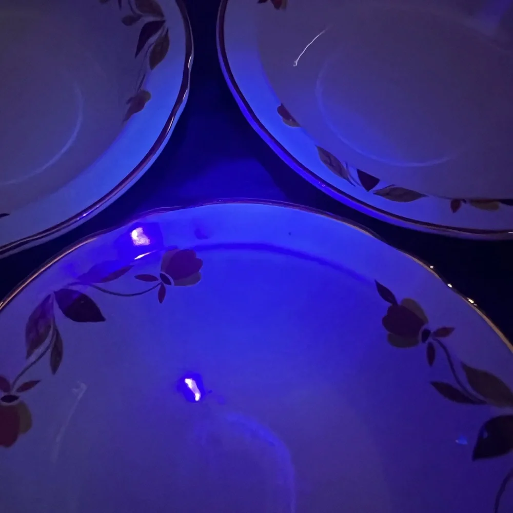 Hall Jewel Tea Autumn Leaf -Set of 4 5 1/2” fruit bowls in excellent condition.
